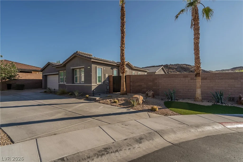 26 Via Tavolara, Henderson, NV 89011
