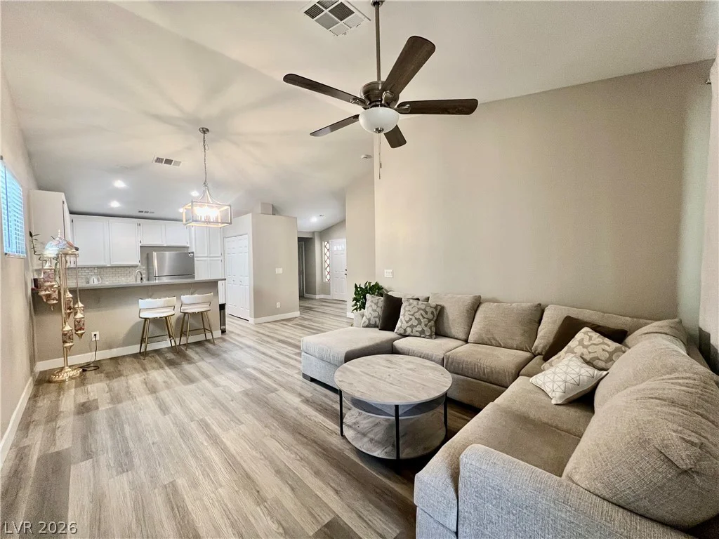 1721 Pomerado, Las Vegas, NV 89128