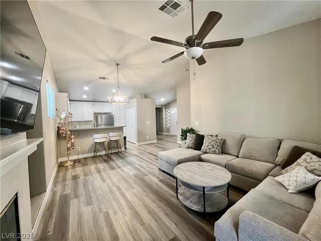 1721 Pomerado, Las Vegas, NV 89128