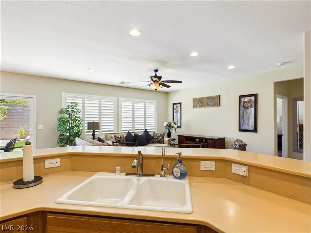 2592 Red Planet, Henderson, NV 89044