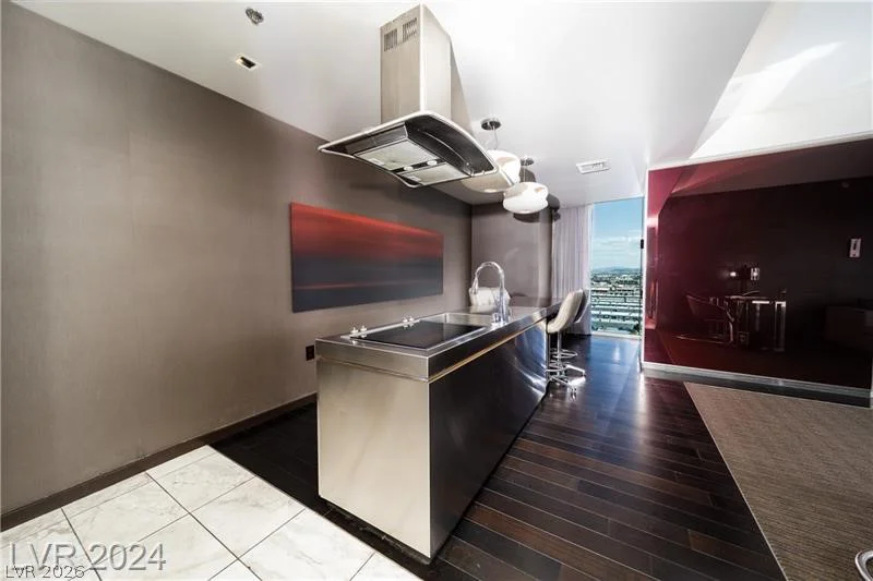 4381 Flamingo, Las Vegas, NV 89103