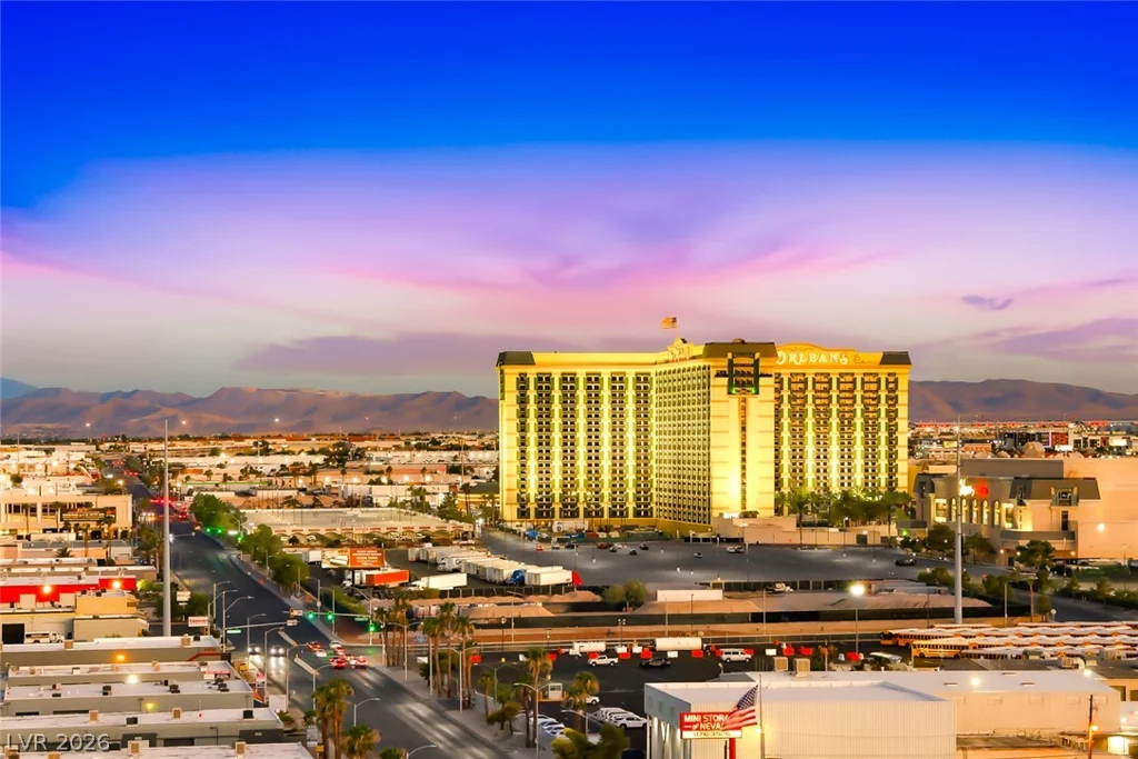 4381 Flamingo, Las Vegas, NV 89103