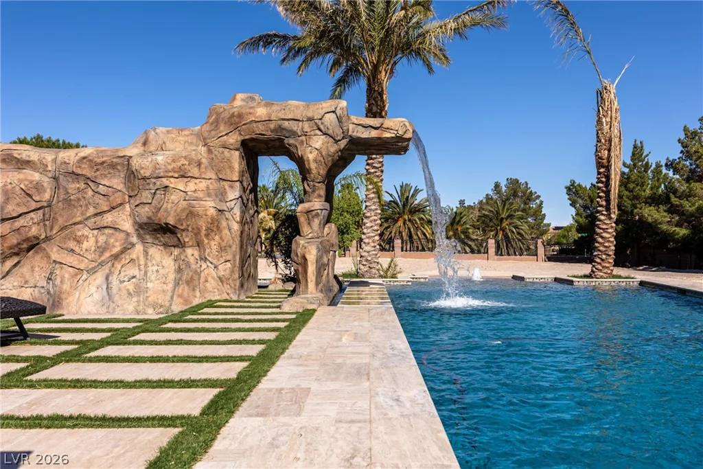 7635 Balsam, Las Vegas, NV 89131