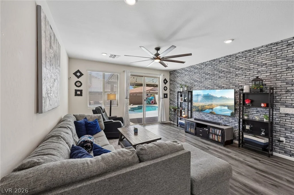 2619 Dollison, North Las Vegas, NV 89081