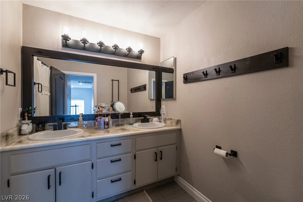 668 Pacific Cascades, Henderson, NV 89012