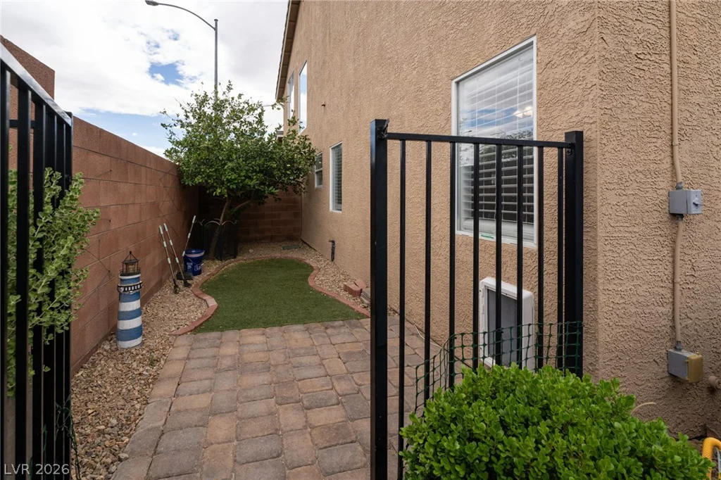 668 Pacific Cascades, Henderson, NV 89012