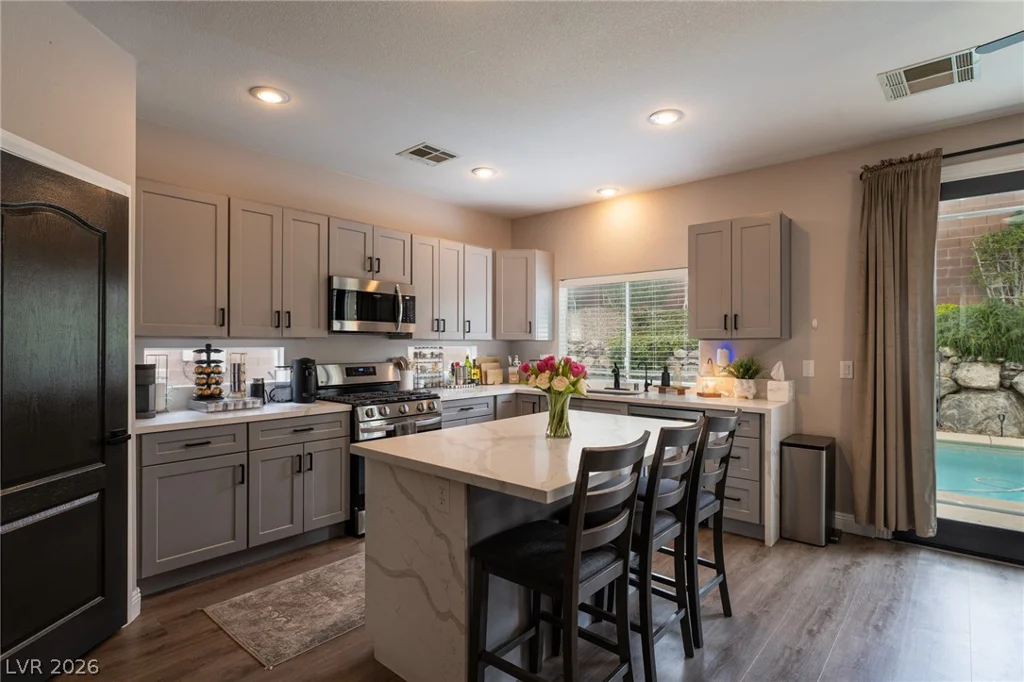668 Pacific Cascades, Henderson, NV 89012