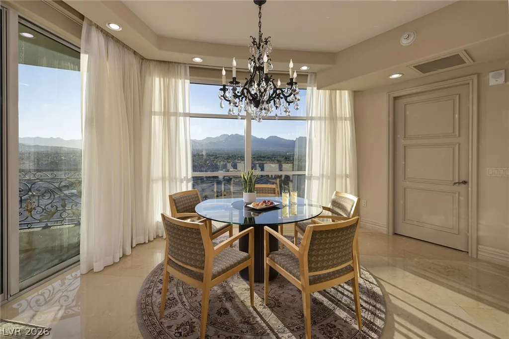 9101 Alta, Las Vegas, NV 89145