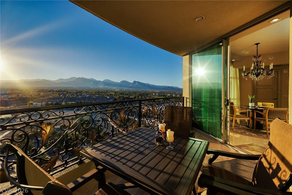 9101 Alta, Las Vegas, NV 89145