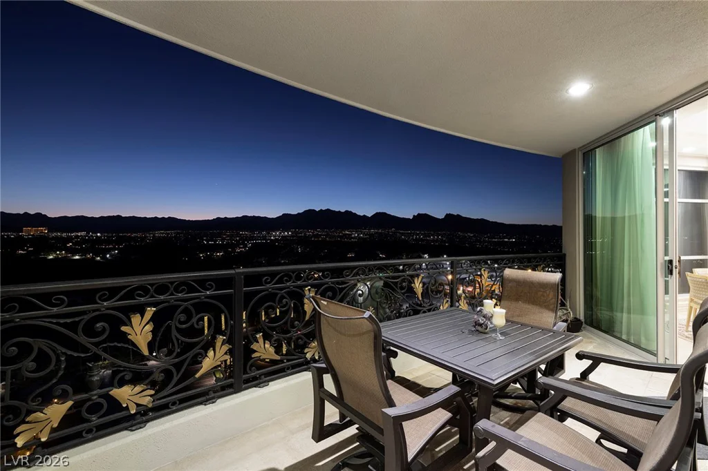 9101 Alta, Las Vegas, NV 89145