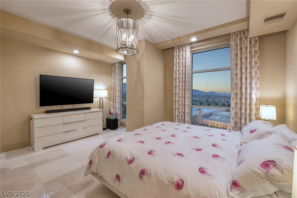 9101 Alta, Las Vegas, NV 89145