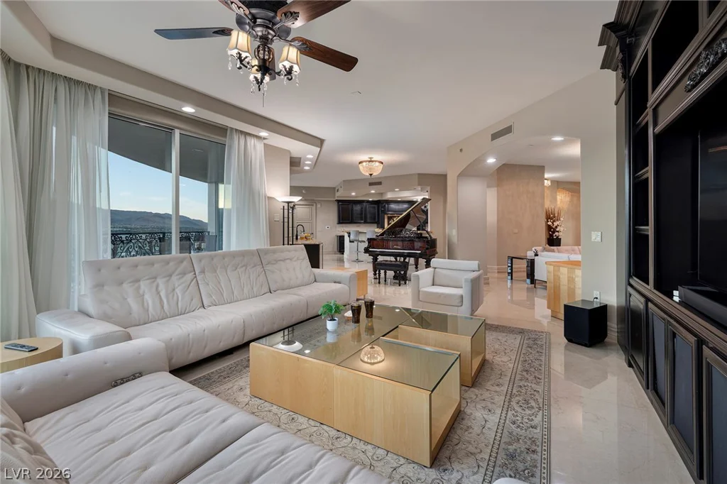 9101 Alta, Las Vegas, NV 89145