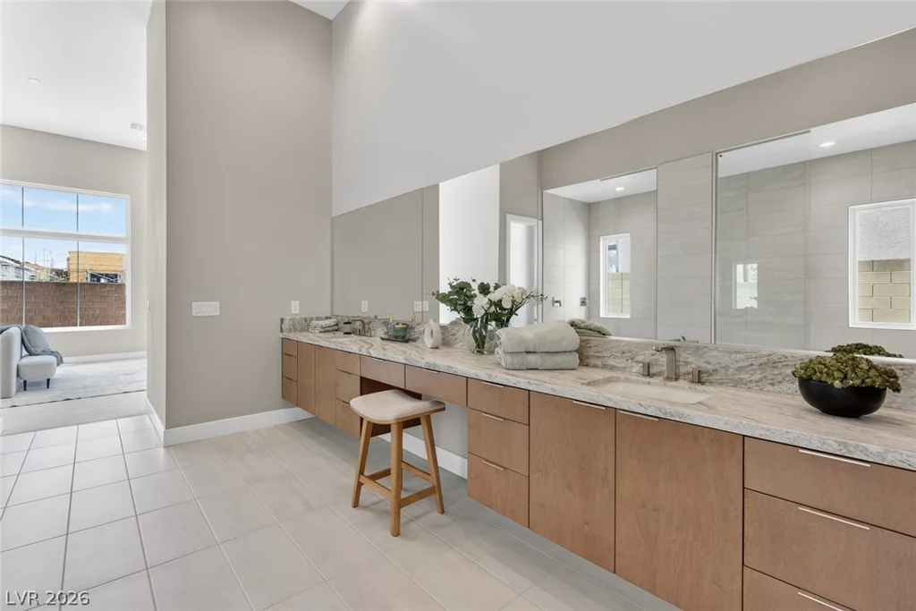 5064 High Hill, Las Vegas, NV 89135