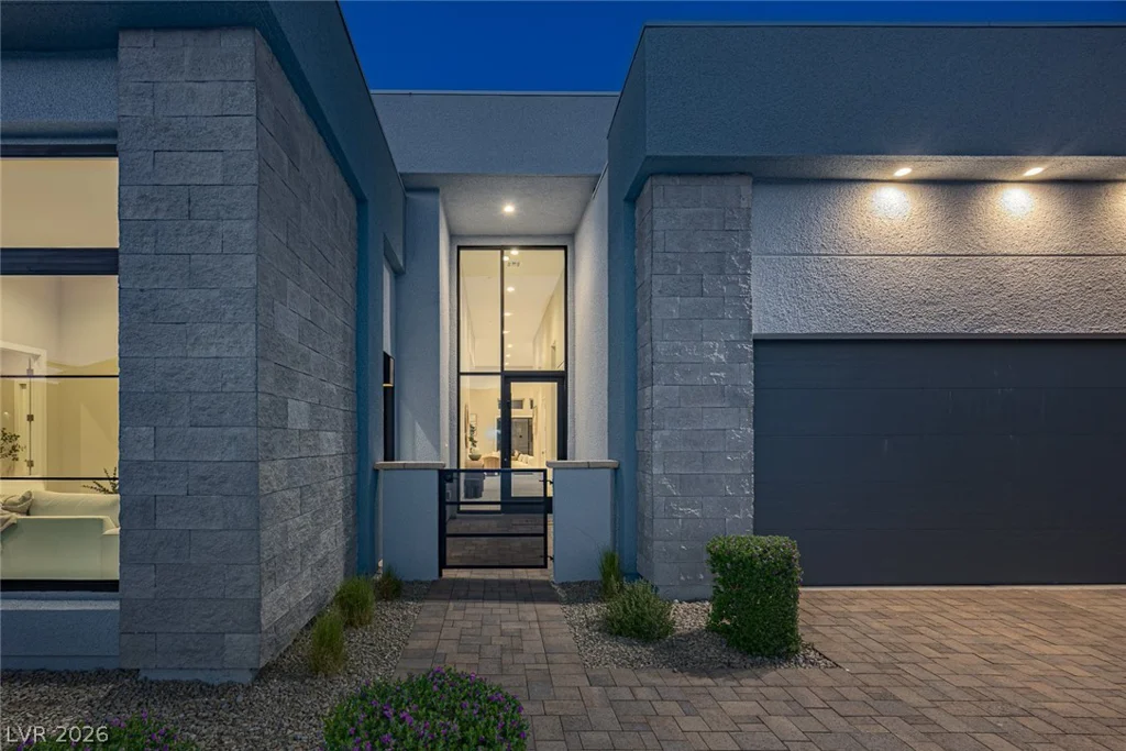 5064 High Hill, Las Vegas, NV 89135