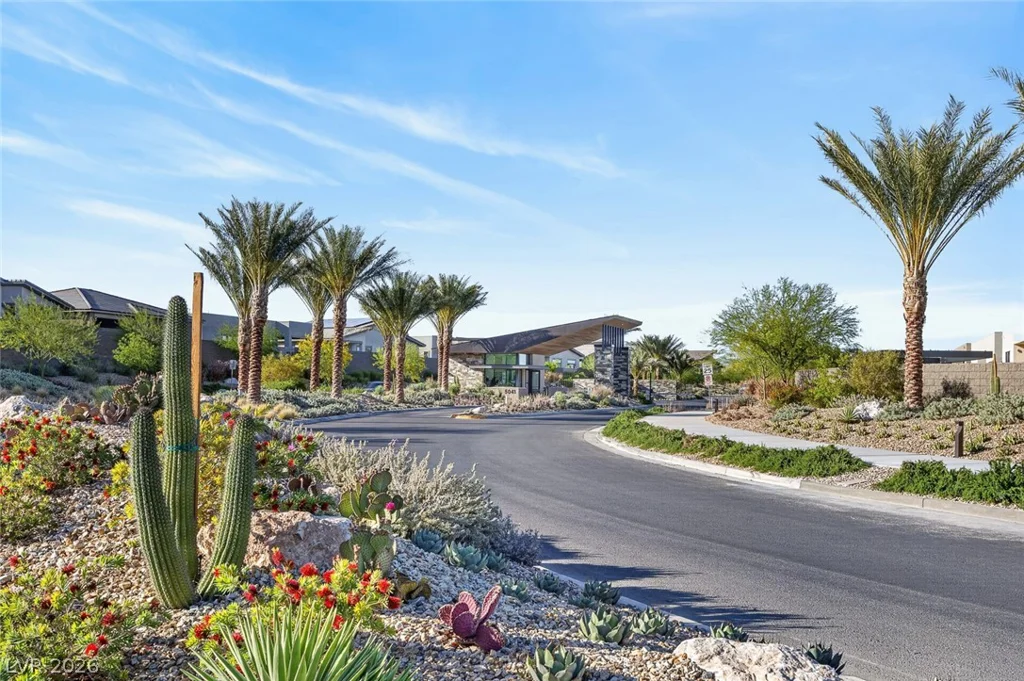 5064 High Hill, Las Vegas, NV 89135