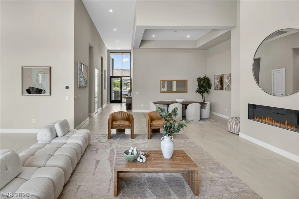 5064 High Hill, Las Vegas, NV 89135