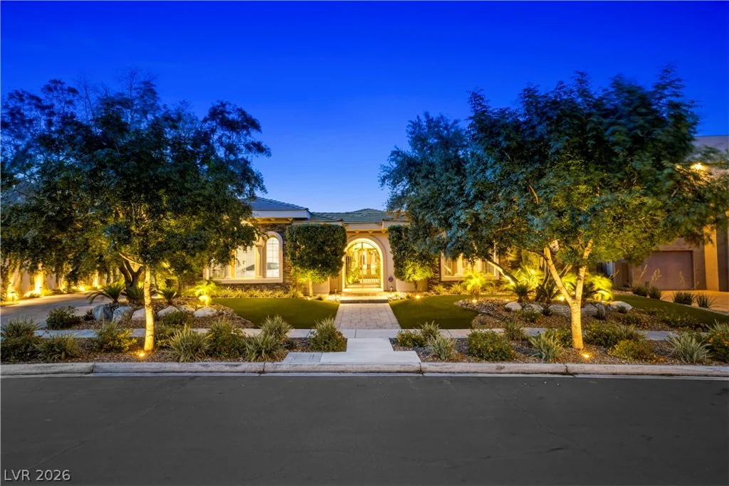 9320 Tournament Canyon, Las Vegas, NV 89144