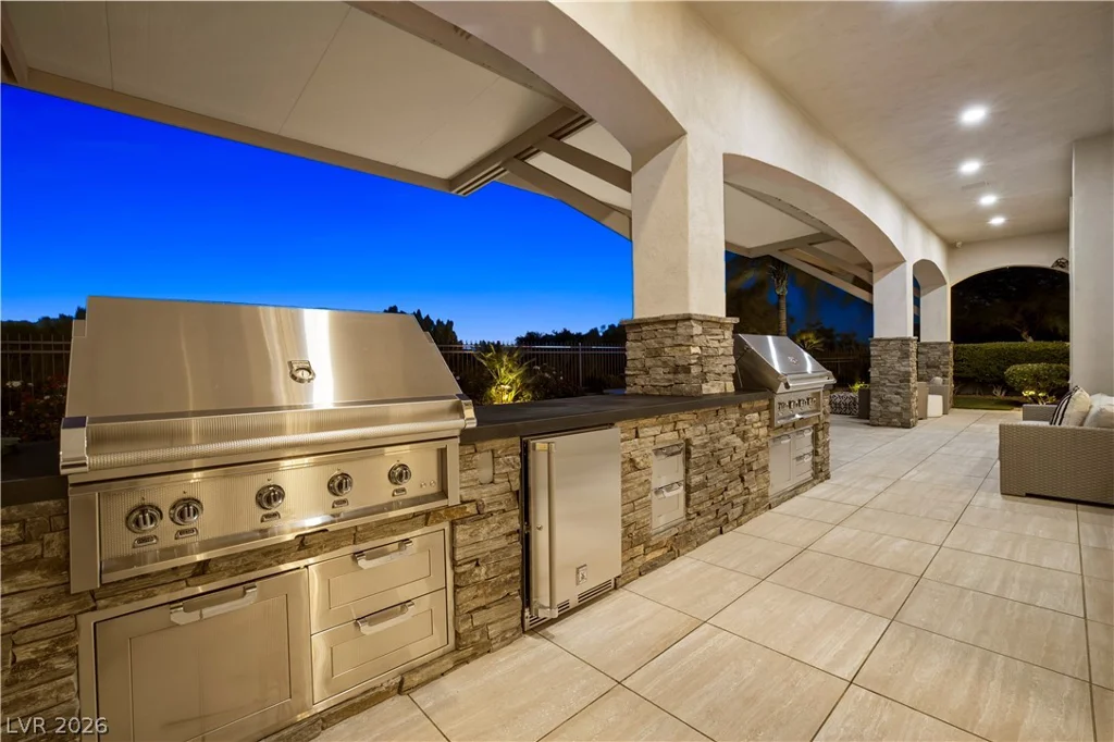 9320 Tournament Canyon, Las Vegas, NV 89144