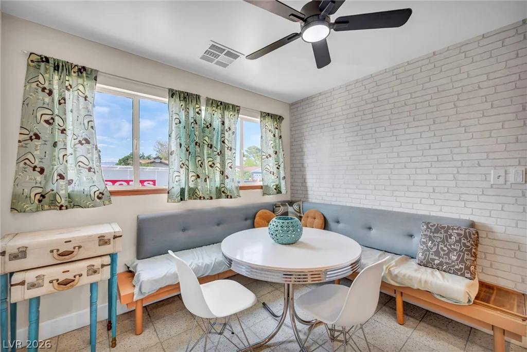 4525 Mayflower, Las Vegas, NV 89107