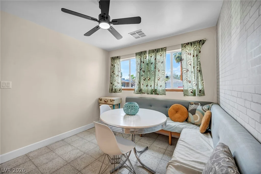 4525 Mayflower, Las Vegas, NV 89107