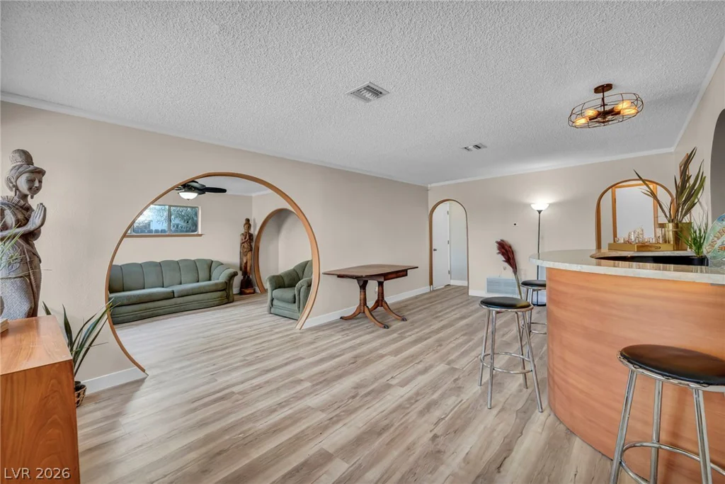 4525 Mayflower, Las Vegas, NV 89107