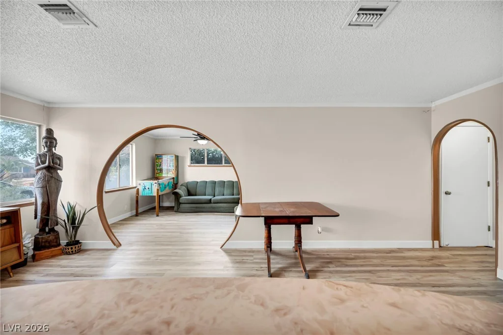 4525 Mayflower, Las Vegas, NV 89107
