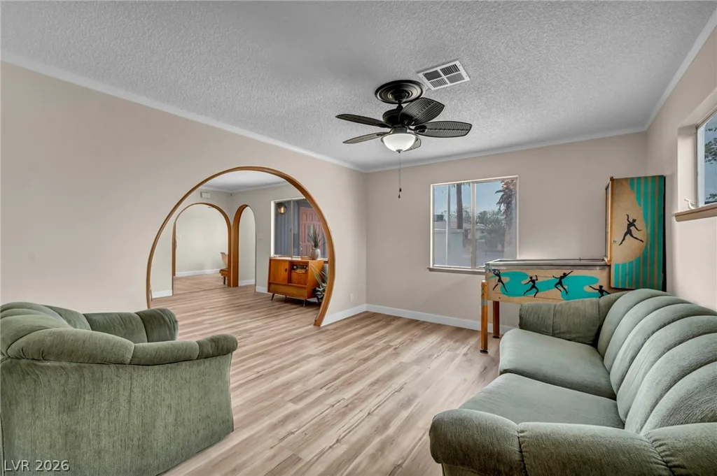 4525 Mayflower, Las Vegas, NV 89107