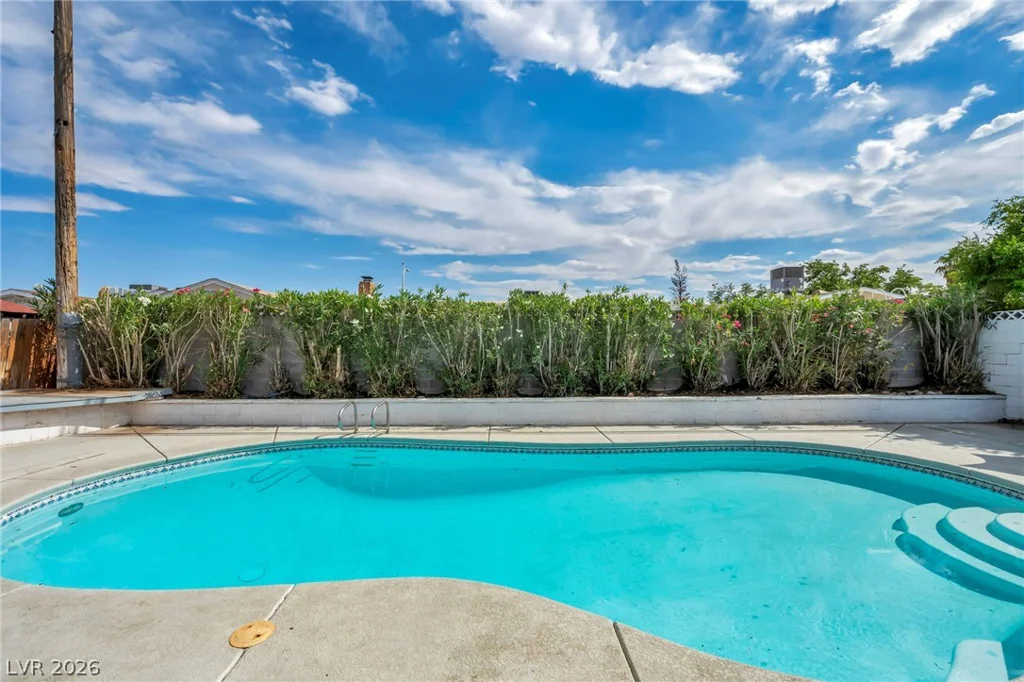4525 Mayflower, Las Vegas, NV 89107