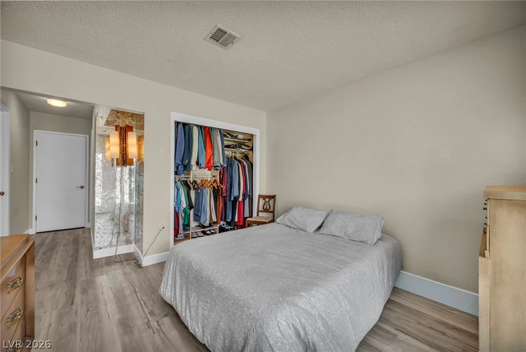 4525 Mayflower, Las Vegas, NV 89107