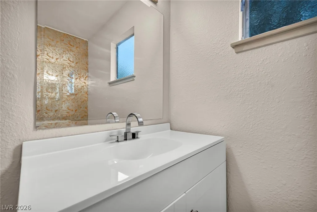 4525 Mayflower, Las Vegas, NV 89107