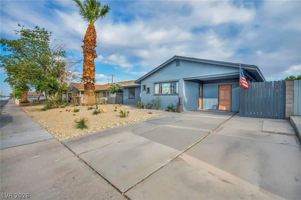 4525 Mayflower, Las Vegas, NV 89107