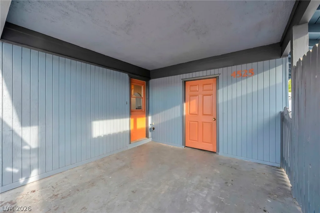 4525 Mayflower, Las Vegas, NV 89107
