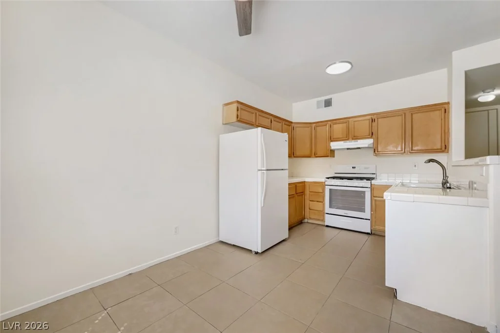 2110 Los Feliz, Las Vegas, NV 89156