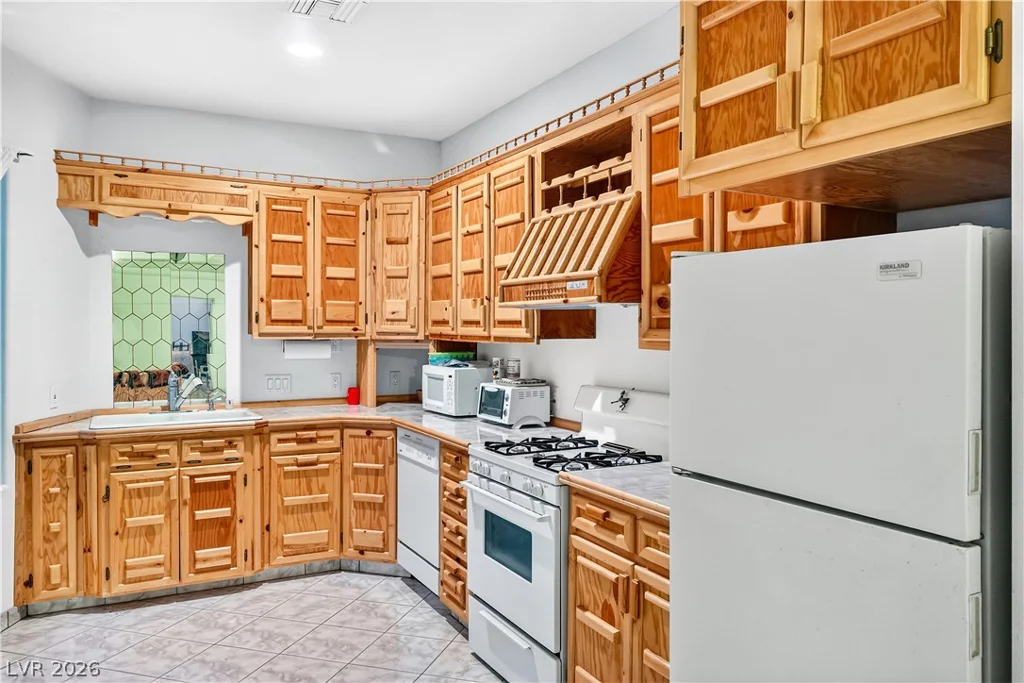 3629 Catalina, Laughlin, NV 89029