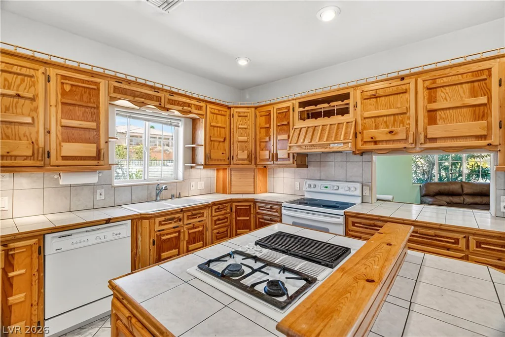 3629 Catalina, Laughlin, NV 89029