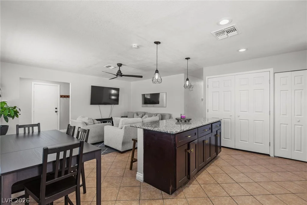 4261 Ridgeview, Las Vegas, NV 89103