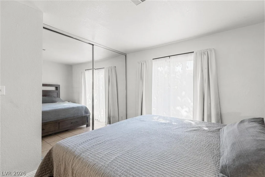 4261 Ridgeview, Las Vegas, NV 89103