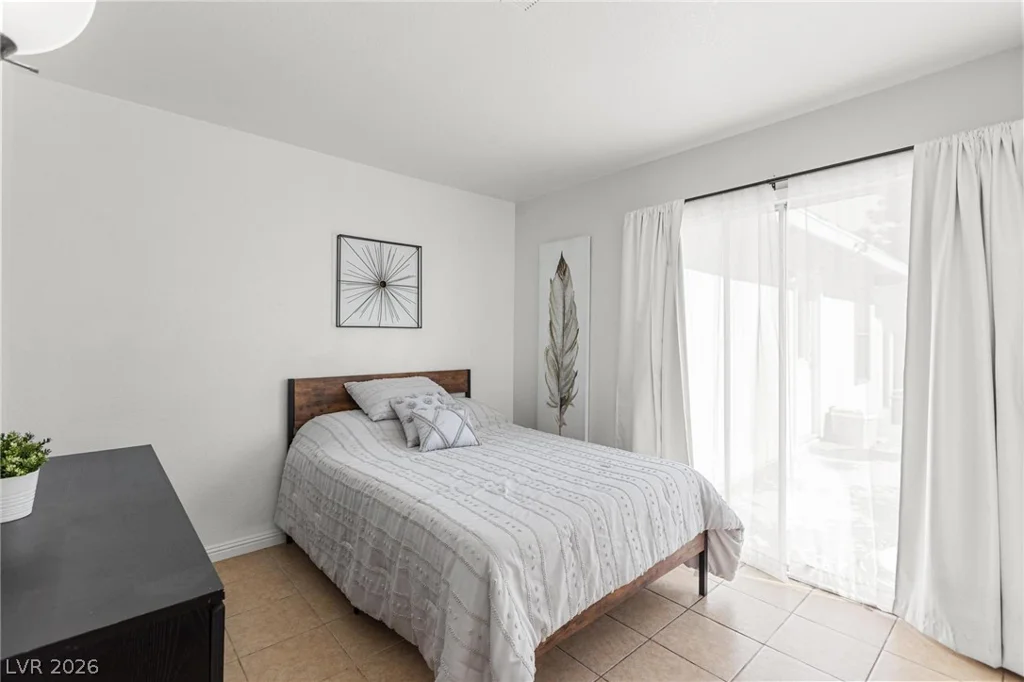 4261 Ridgeview, Las Vegas, NV 89103