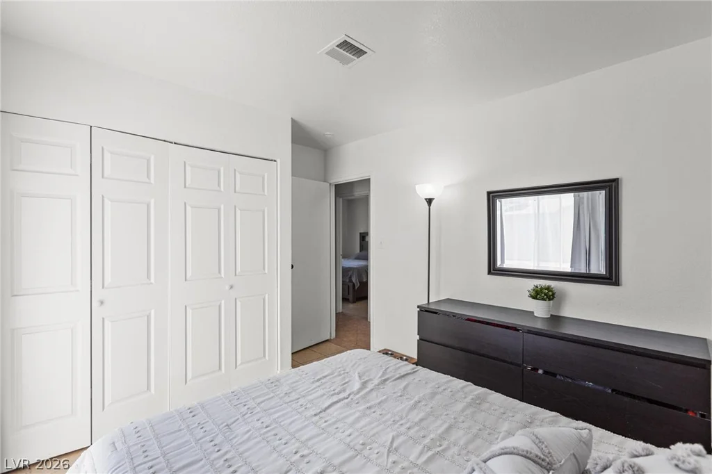 4261 Ridgeview, Las Vegas, NV 89103
