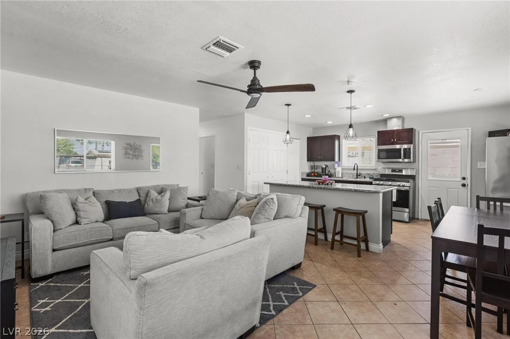 4261 Ridgeview, Las Vegas, NV 89103