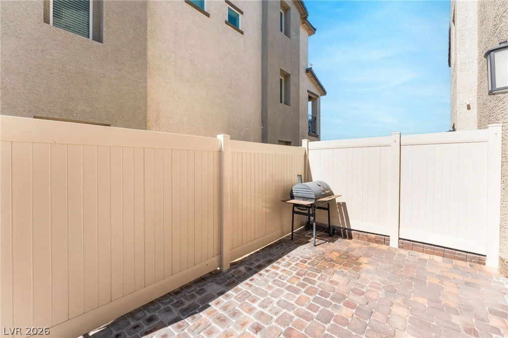 6953 Midnight Bronze, North Las Vegas, NV 89086