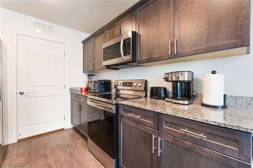 6953 Midnight Bronze, North Las Vegas, NV 89086