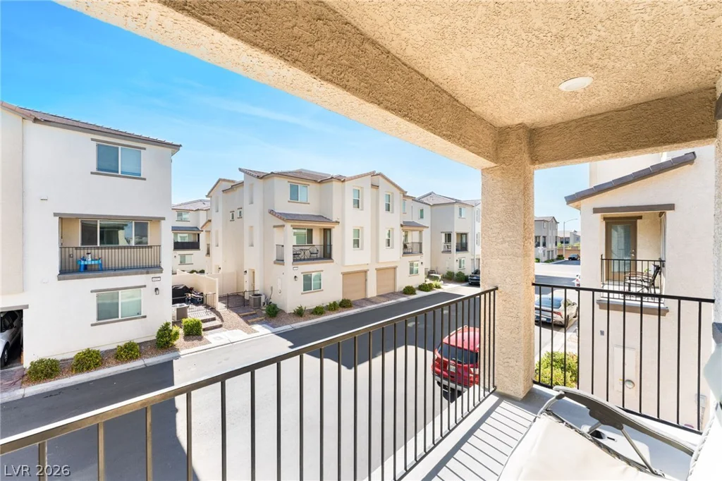 6953 Midnight Bronze, North Las Vegas, NV 89086