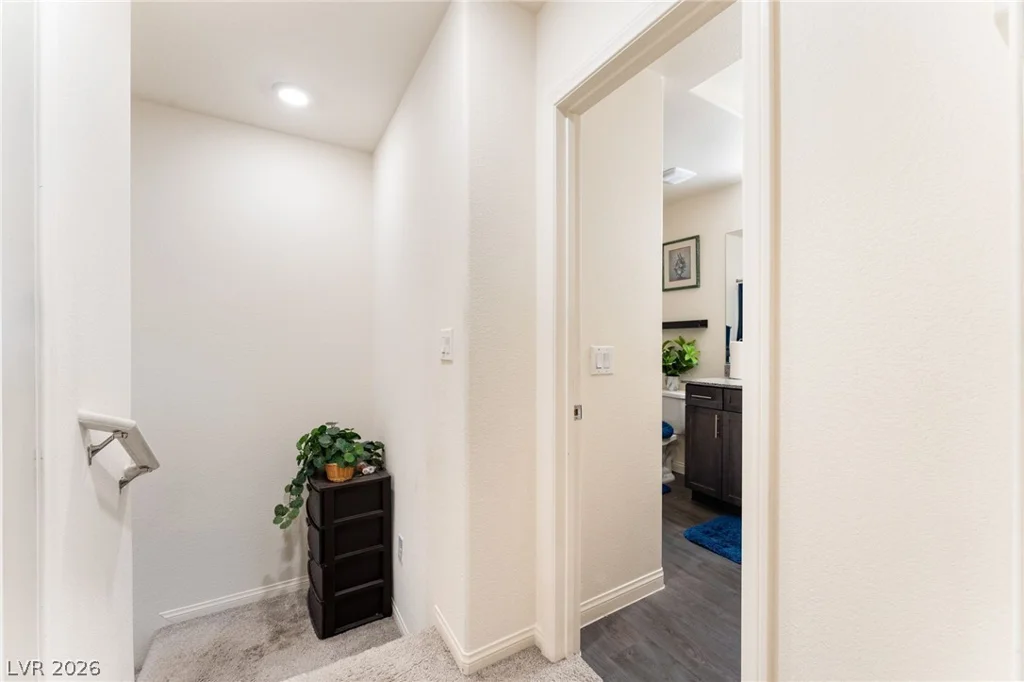 6953 Midnight Bronze, North Las Vegas, NV 89086