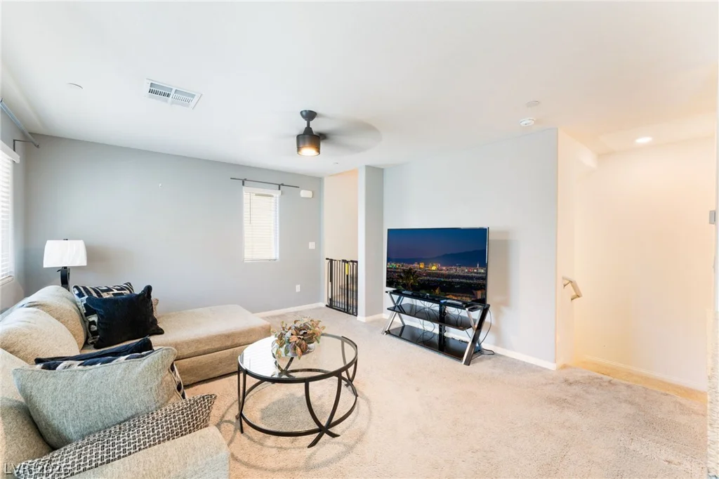 6953 Midnight Bronze, North Las Vegas, NV 89086