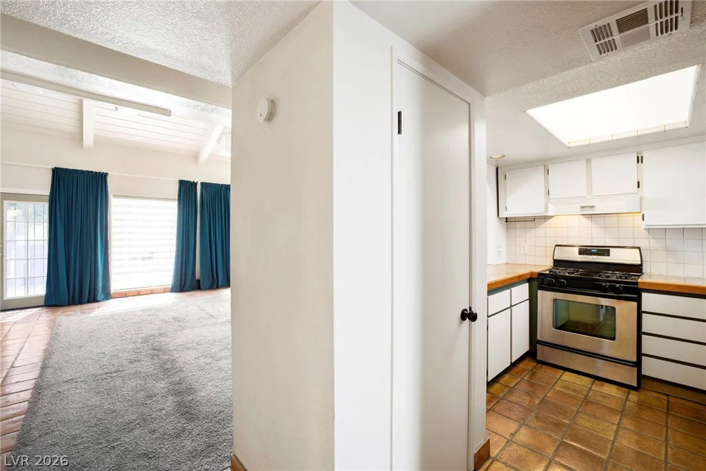 4288 Kona Coast, Las Vegas, NV 89121