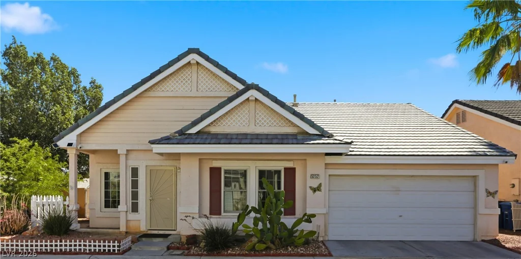 5252 Green Forest, Las Vegas, NV 89118