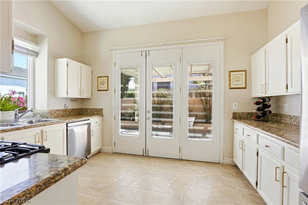 5252 Green Forest, Las Vegas, NV 89118