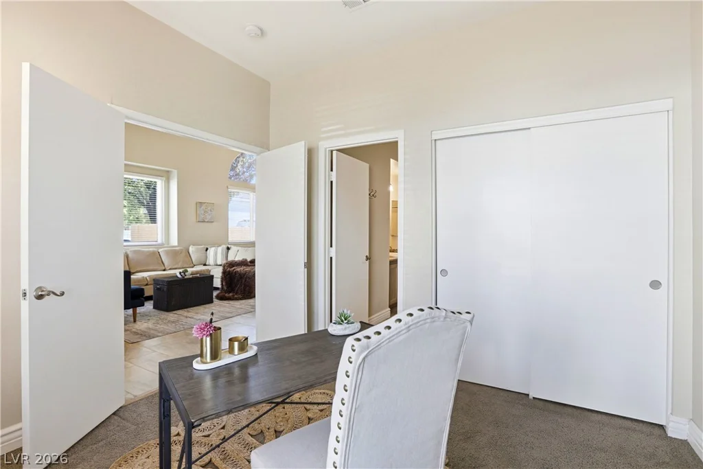 5252 Green Forest, Las Vegas, NV 89118