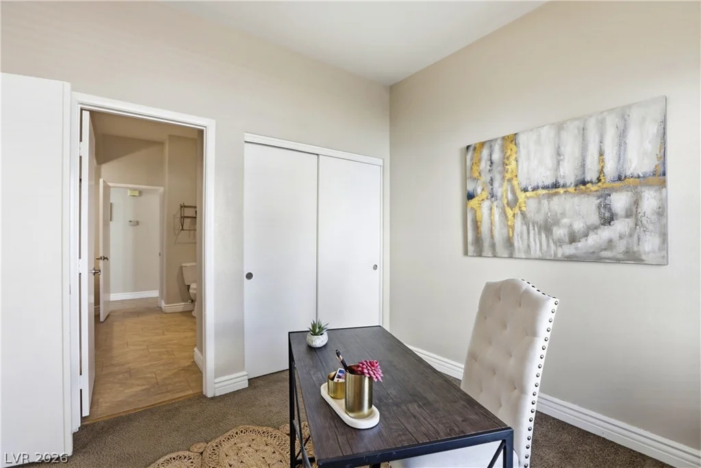 5252 Green Forest, Las Vegas, NV 89118